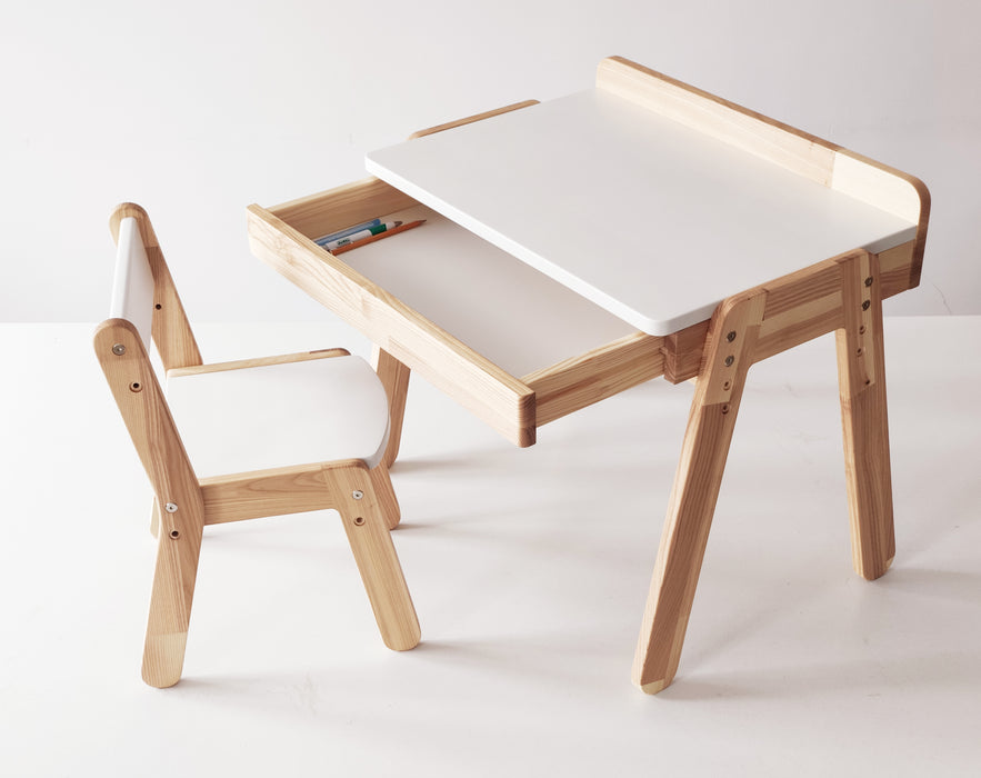 Kindertisch mit Schublade und Stuhl