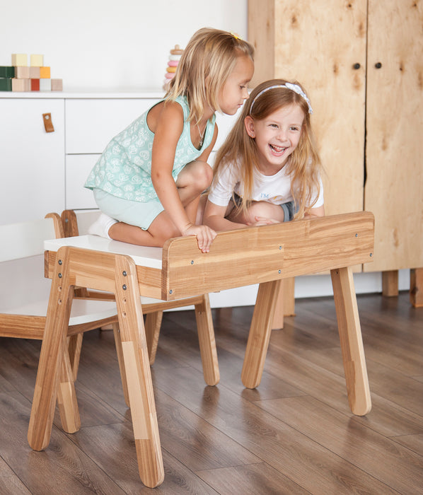 Kindertisch mit zwei Schubladen und zwei Stühlen für Kinder von 2 bis 7 Jahren