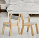 Ein funktionaler Kindertisch mit Stühlen aus massivem Holz, ideal zum Malen, Basteln und Spielen