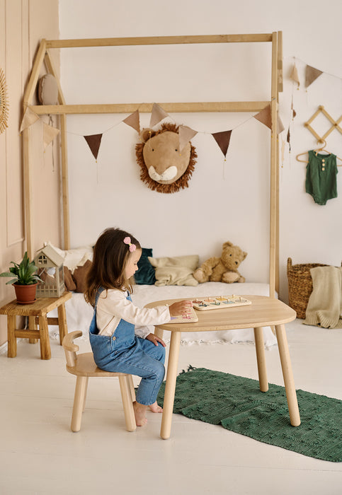 Massivholz Kindertisch mit Stuhl