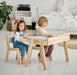 Ein Kindertisch aus Holz mit passenden Stühlen für kreatives Spielen und Lernen